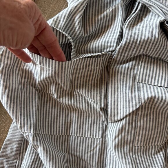 NWT BCBG grey combo pinstripe midi, curved hem dress size XS - Picture 7 of 13